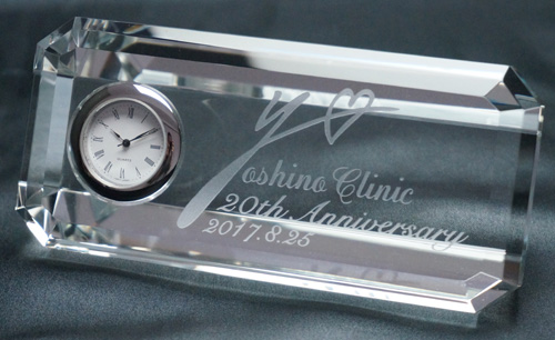 周年記念品　お祝い　ロゴ入れ　クリスタルクロック　時計
